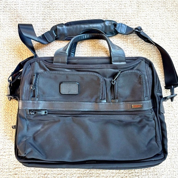 Tumi Other - 📞 Tumi Alpha Expandable Briefcase​​​